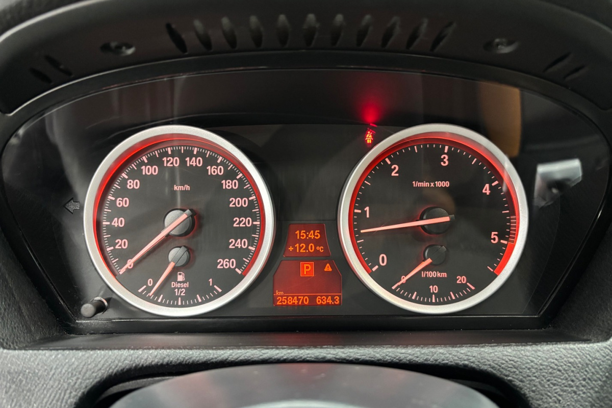 Ponuka vozidiel / BMW X6 xDrive 30d 245k - video