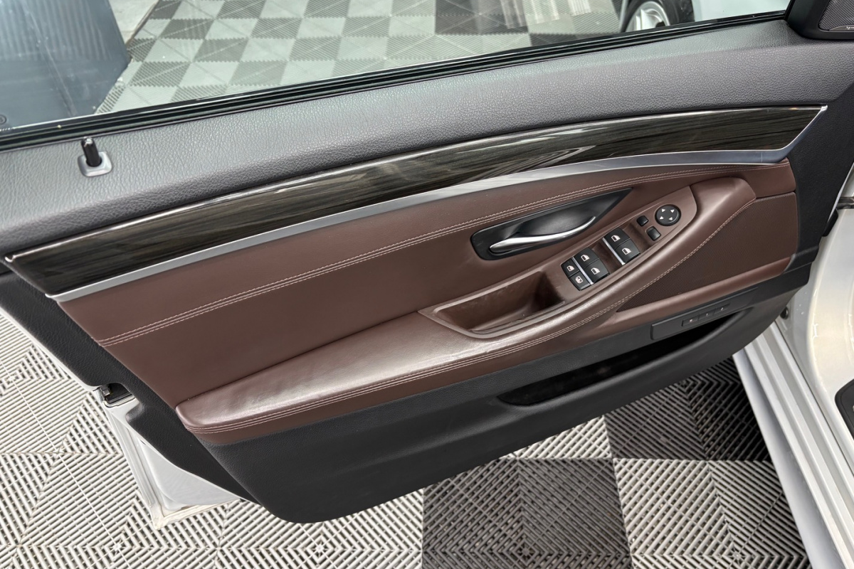 Ponuka vozidiel / BMW Rad 5 535d xDrive M-PACKET - video