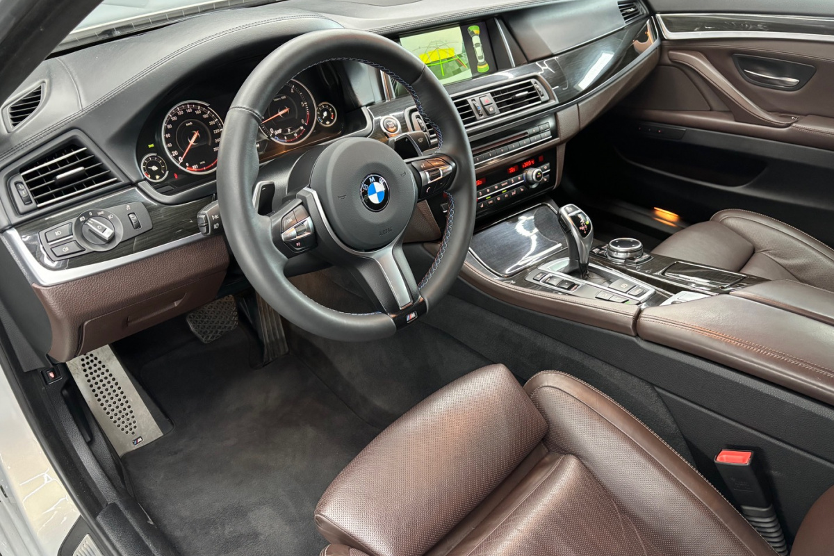Ponuka vozidiel / BMW Rad 5 535d xDrive M-PACKET - video