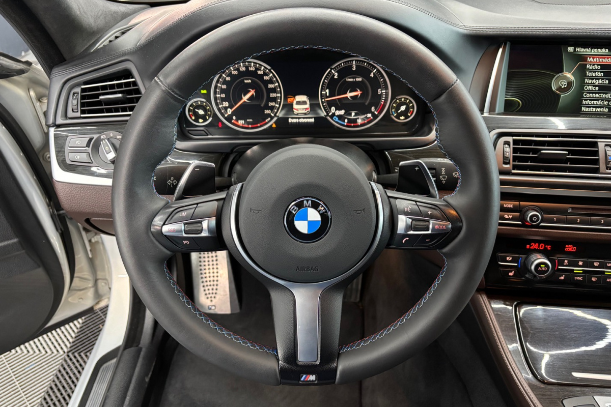 Ponuka vozidiel / BMW Rad 5 535d xDrive M-PACKET - video