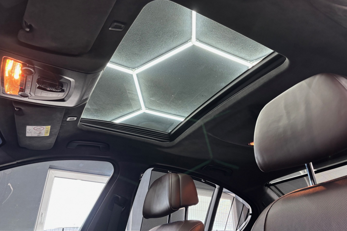 Ponuka vozidiel / BMW Rad 5 535d xDrive M-PACKET - video