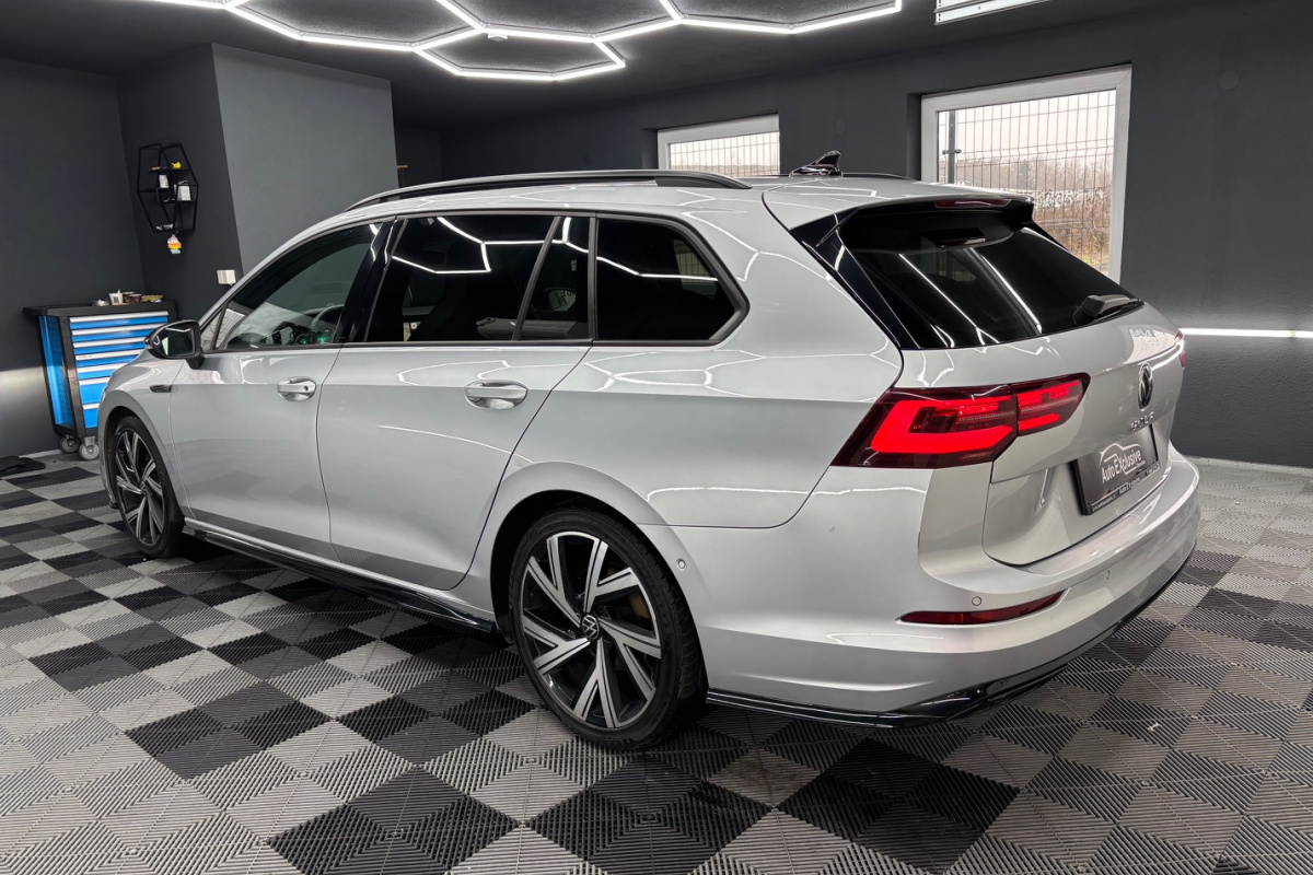 Ponuka vozidiel / Volkswagen Golf Variant 2.0 TDI DSG R-LINE - video