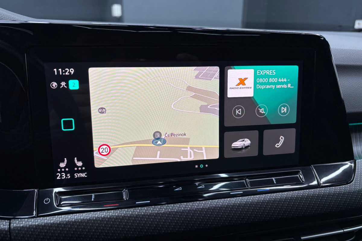 Ponuka vozidiel / Volkswagen Golf Variant 2.0 TDI DSG R-LINE - video