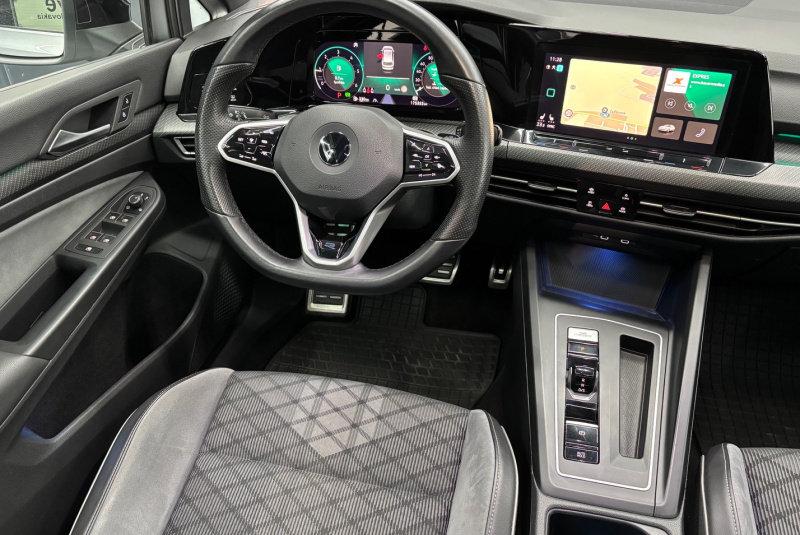  Ponuka vozidiel / Volkswagen Golf Variant 2.0 TDI DSG R-LINE - video