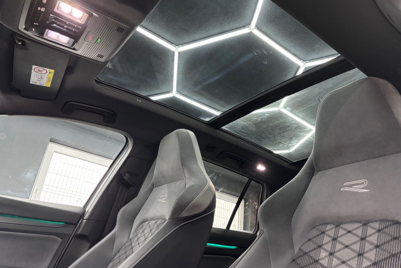  Ponuka vozidiel / Volkswagen Golf Variant 2.0 TDI DSG R-LINE - video