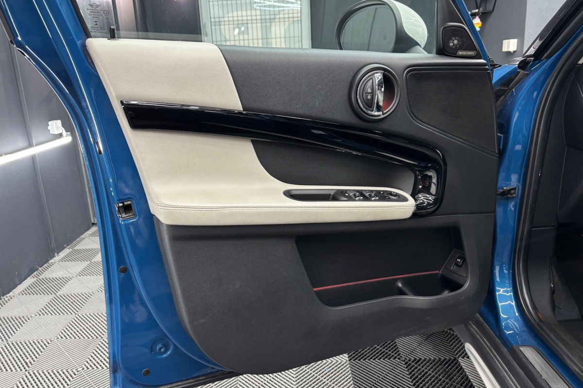 Ponuka vozidiel / Mini Countryman Cooper ALL4 A/T - video Ponuka vozidiel / Mini Countryman Cooper ALL4 A/T - video