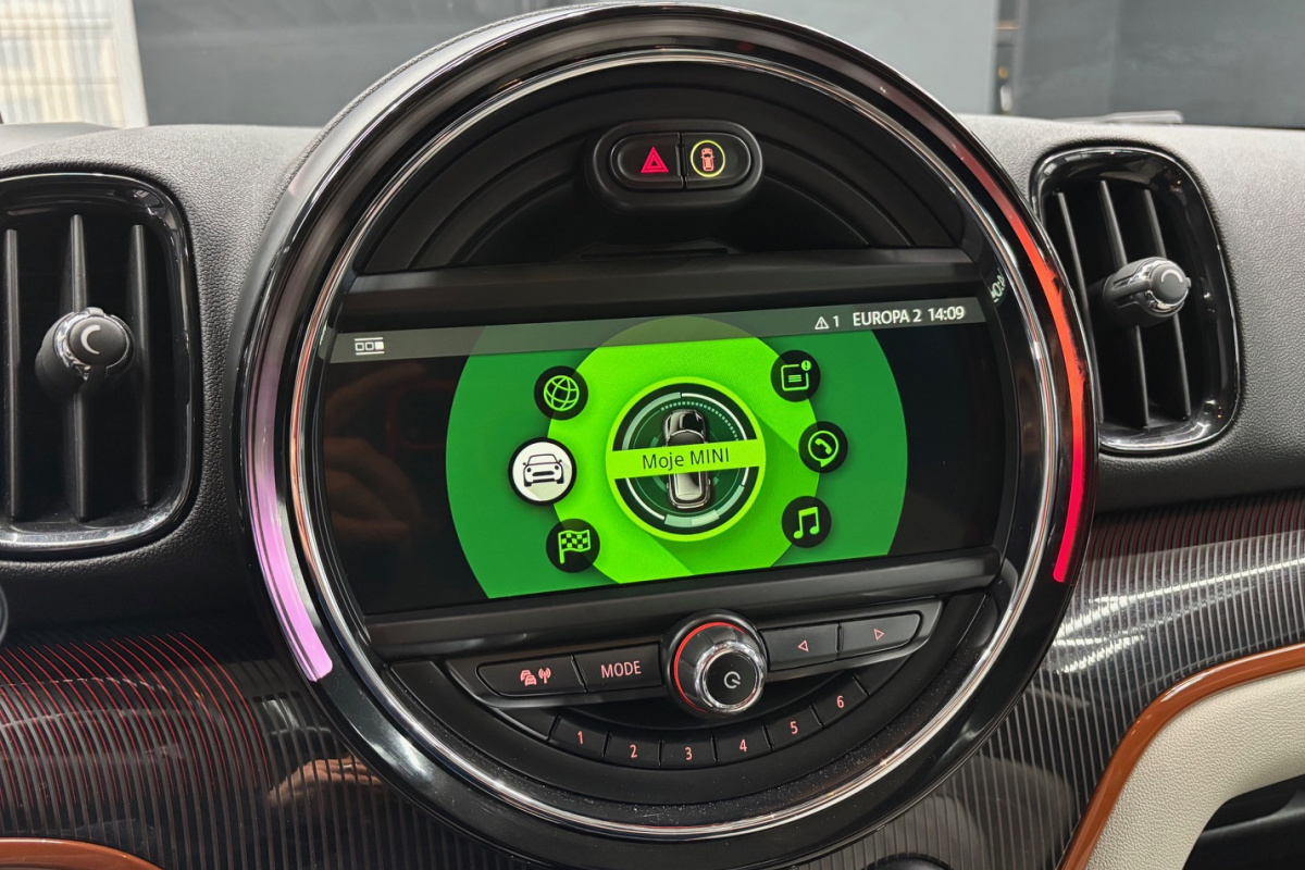 Ponuka vozidiel / Mini Countryman Cooper ALL4 A/T - video Ponuka vozidiel / Mini Countryman Cooper ALL4 A/T - video