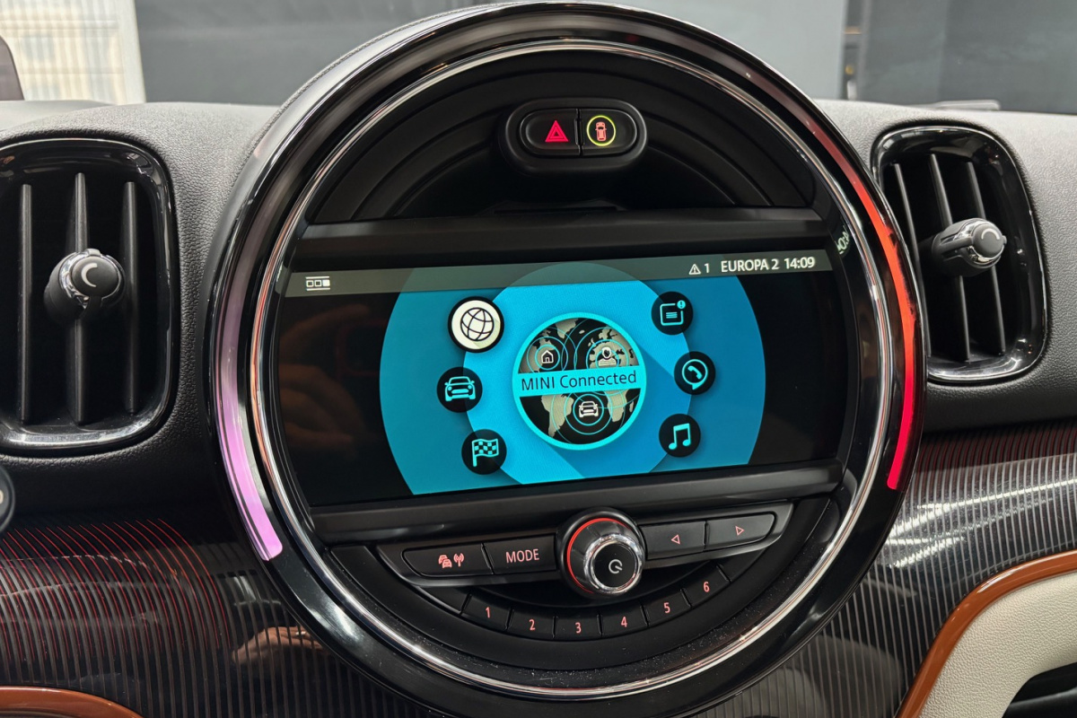 Ponuka vozidiel / Mini Countryman Cooper ALL4 A/T - video Ponuka vozidiel / Mini Countryman Cooper ALL4 A/T - video