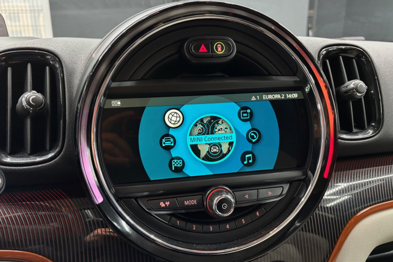  Ponuka vozidiel / Mini Countryman Cooper ALL4 A/T - video