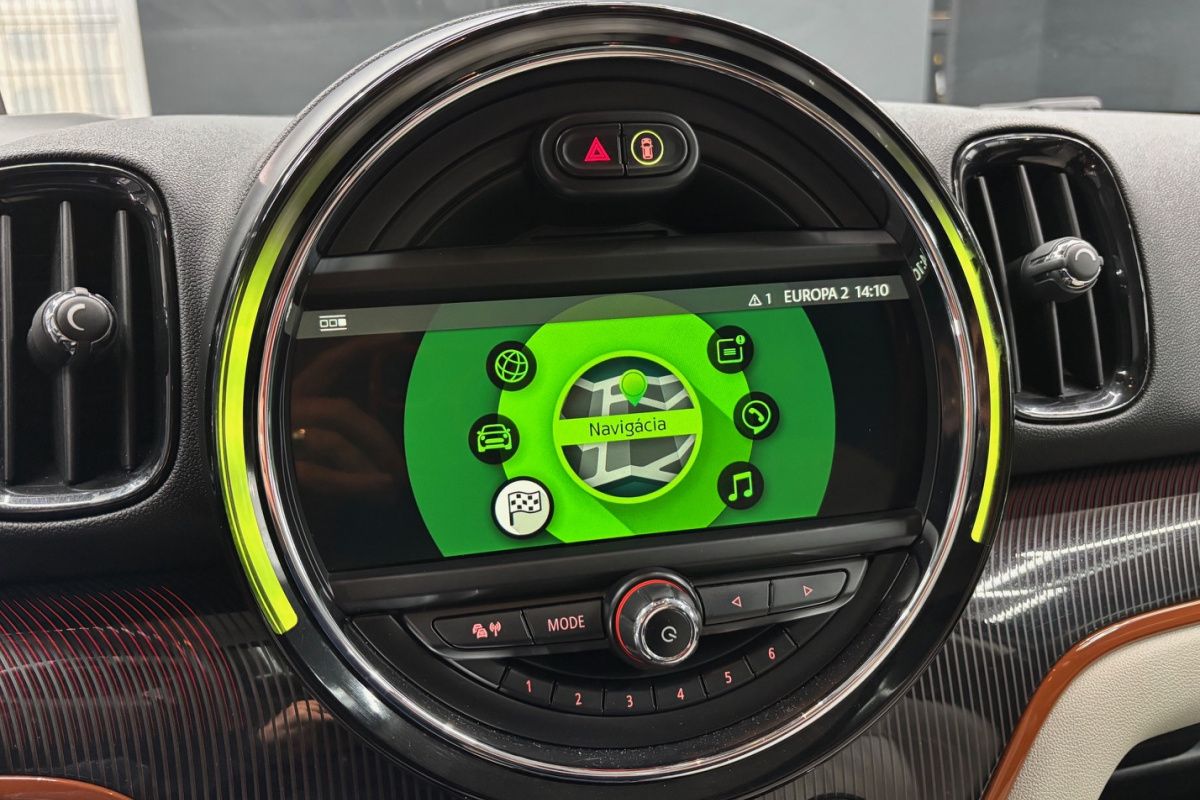 Ponuka vozidiel / Mini Countryman Cooper ALL4 A/T - video Ponuka vozidiel / Mini Countryman Cooper ALL4 A/T - video