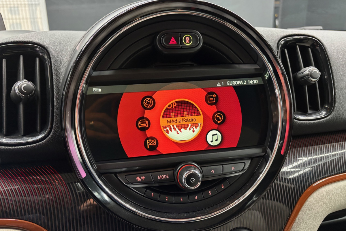 Ponuka vozidiel / Mini Countryman Cooper ALL4 A/T - video Ponuka vozidiel / Mini Countryman Cooper ALL4 A/T - video