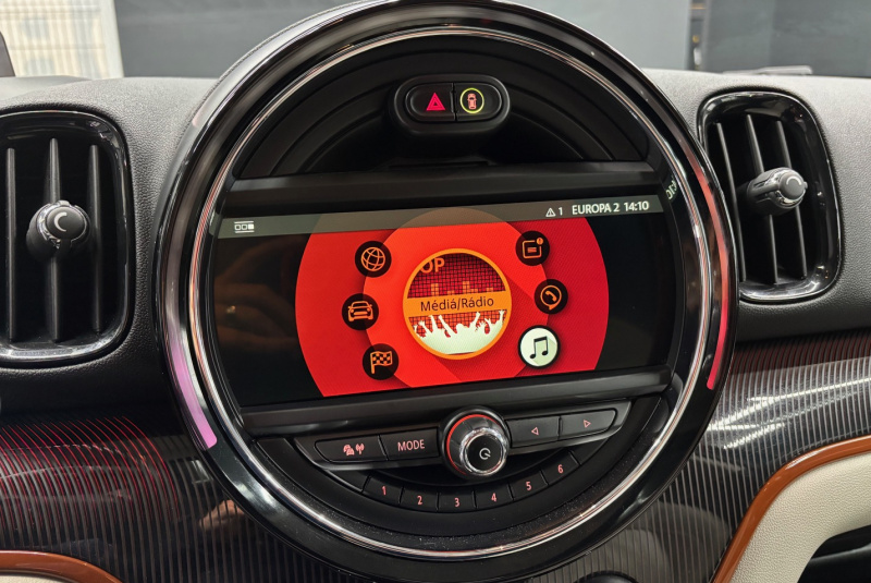 Ponuka vozidiel / Mini Countryman Cooper ALL4 A/T - video Ponuka vozidiel / Mini Countryman Cooper ALL4 A/T - video