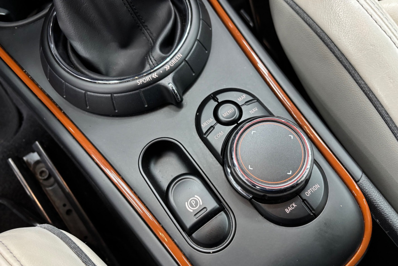  Ponuka vozidiel / Mini Countryman Cooper ALL4 A/T - video