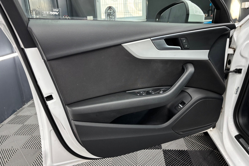  Ponuka vozidiel / Audi A4 Avant 2.0 TDI Design S tronic - video