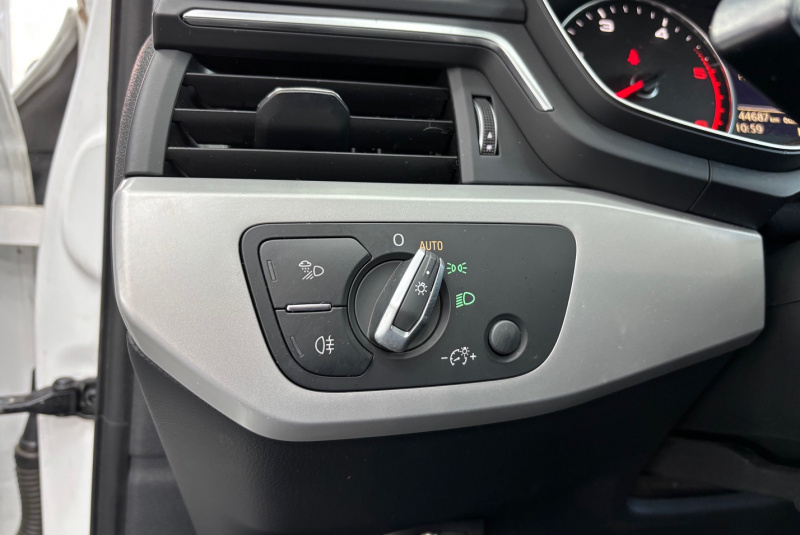  Ponuka vozidiel / Audi A4 Avant 2.0 TDI Design S tronic - video