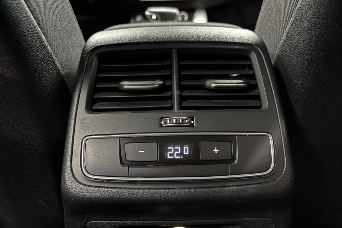 Ponuka vozidiel / Audi A4 Avant 2.0 TDI Design S tronic - video Ponuka vozidiel / Audi A4 Avant 2.0 TDI Design S tronic - video