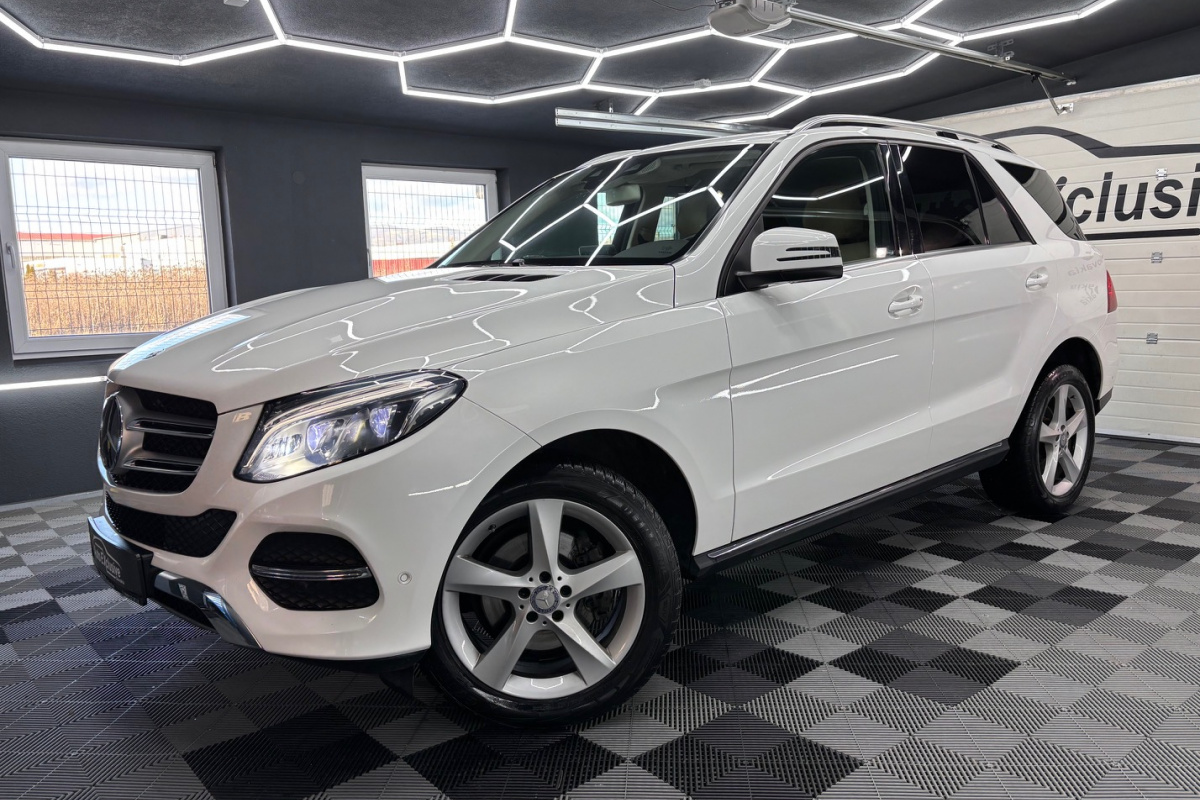 Ponuka vozidiel / Mercedes-Benz GLE SUV 350d 4matic A/T - video Ponuka vozidiel / Mercedes-Benz GLE SUV 350d 4matic A/T - video