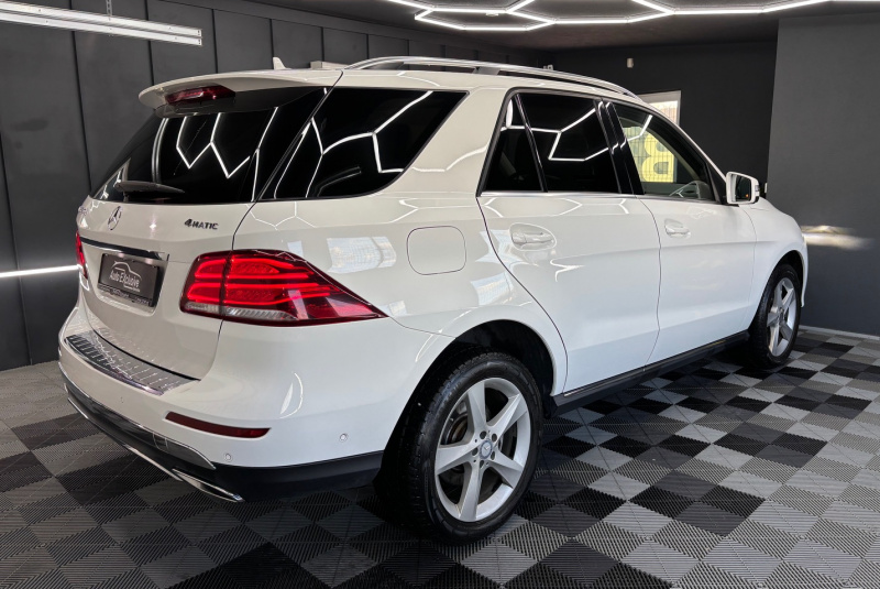  Ponuka vozidiel / Mercedes-Benz GLE SUV 350d 4matic A/T - video