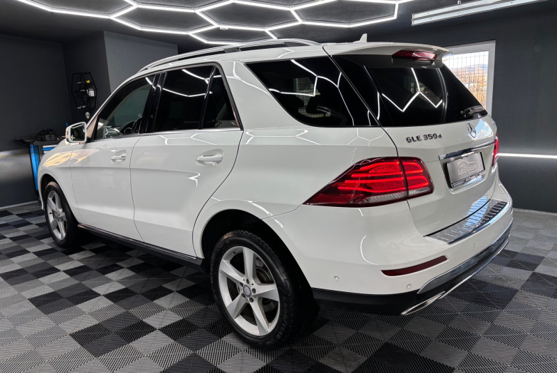  Ponuka vozidiel / Mercedes-Benz GLE SUV 350d 4matic A/T - video