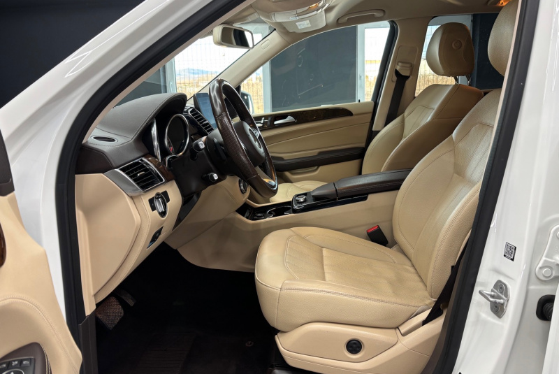 Ponuka vozidiel / Mercedes-Benz GLE SUV 350d 4matic A/T - video Ponuka vozidiel / Mercedes-Benz GLE SUV 350d 4matic A/T - video