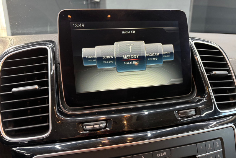 Ponuka vozidiel / Mercedes-Benz GLE SUV 350d 4matic A/T - video Ponuka vozidiel / Mercedes-Benz GLE SUV 350d 4matic A/T - video