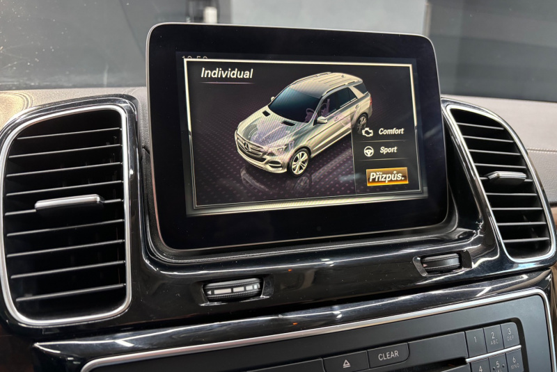 Ponuka vozidiel / Mercedes-Benz GLE SUV 350d 4matic A/T - video Ponuka vozidiel / Mercedes-Benz GLE SUV 350d 4matic A/T - video