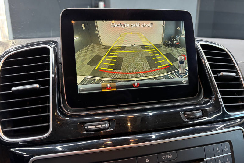  Ponuka vozidiel / Mercedes-Benz GLE SUV 350d 4matic A/T - video