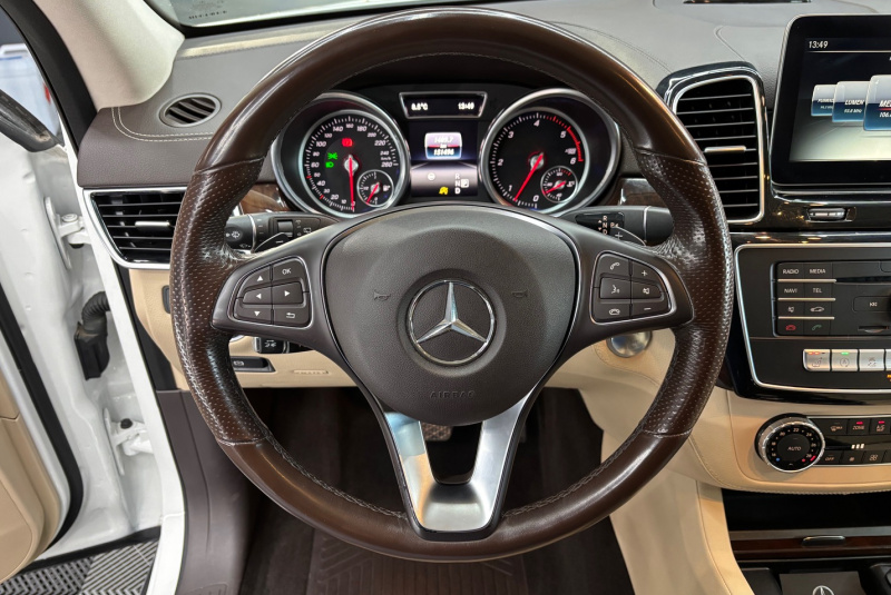 Ponuka vozidiel / Mercedes-Benz GLE SUV 350d 4matic A/T - video Ponuka vozidiel / Mercedes-Benz GLE SUV 350d 4matic A/T - video