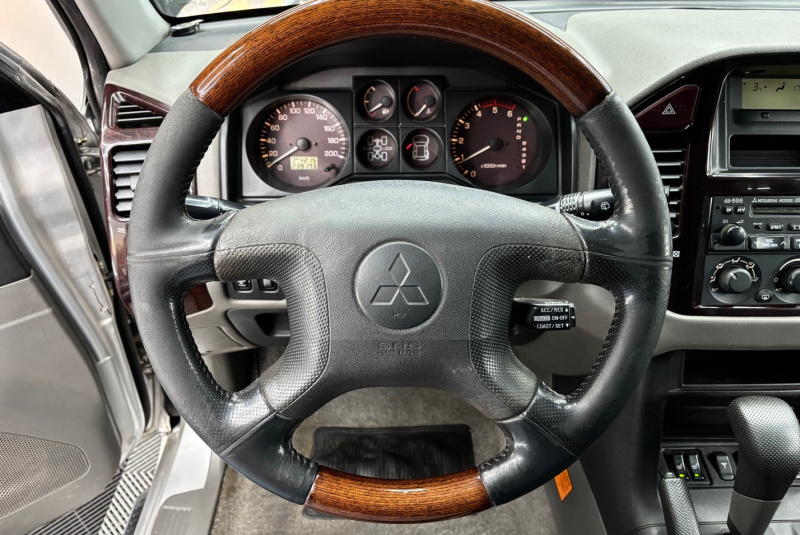  Ponuka vozidiel / Mitsubishi Pajero 3.2 DI-D GLS AUTOMAT 7-MIESTNE - video