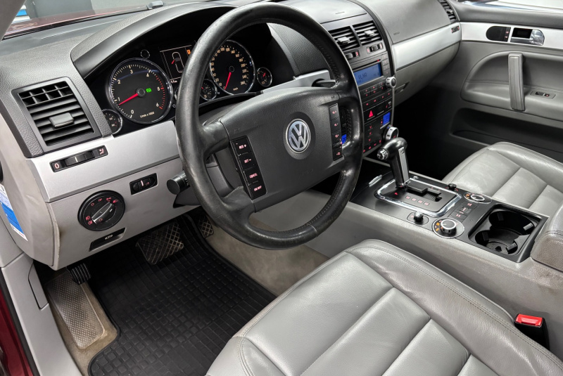 Ponuka vozidiel / Volkswagen Touareg 2.5 R5 TDI Tiptronic - video Ponuka vozidiel / Volkswagen Touareg 2.5 R5 TDI Tiptronic - video