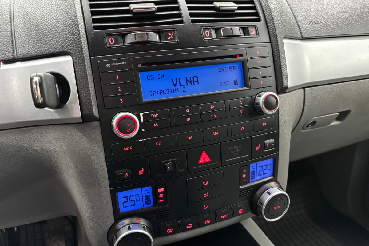 Ponuka vozidiel / Volkswagen Touareg 2.5 R5 TDI Tiptronic - video Ponuka vozidiel / Volkswagen Touareg 2.5 R5 TDI Tiptronic - video