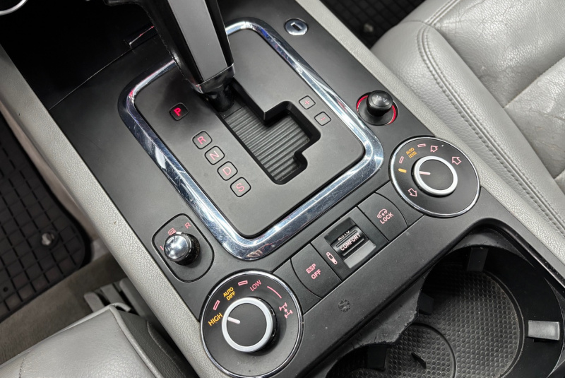  Ponuka vozidiel / Volkswagen Touareg 2.5 R5 TDI Tiptronic - video