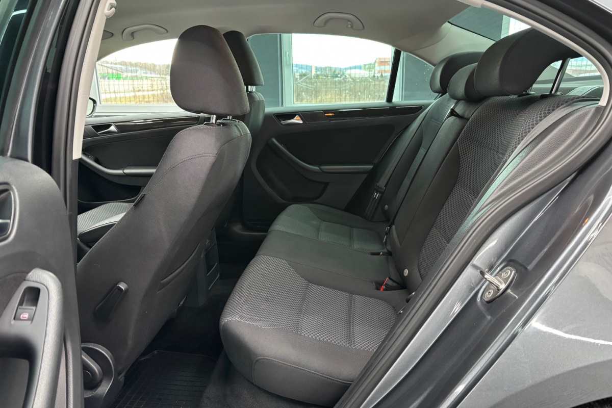 Ponuka vozidiel / Volkswagen Jetta 1.2 TSI Comfortline - video