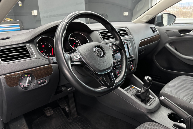  Ponuka vozidiel / Volkswagen Jetta 1.2 TSI Comfortline - video