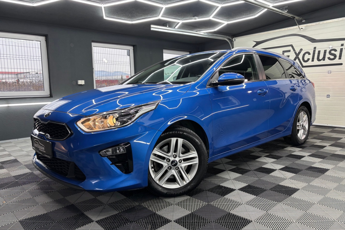 Ponuka vozidiel / Kia Ceed SW 1.5 T-GDi Silver - video