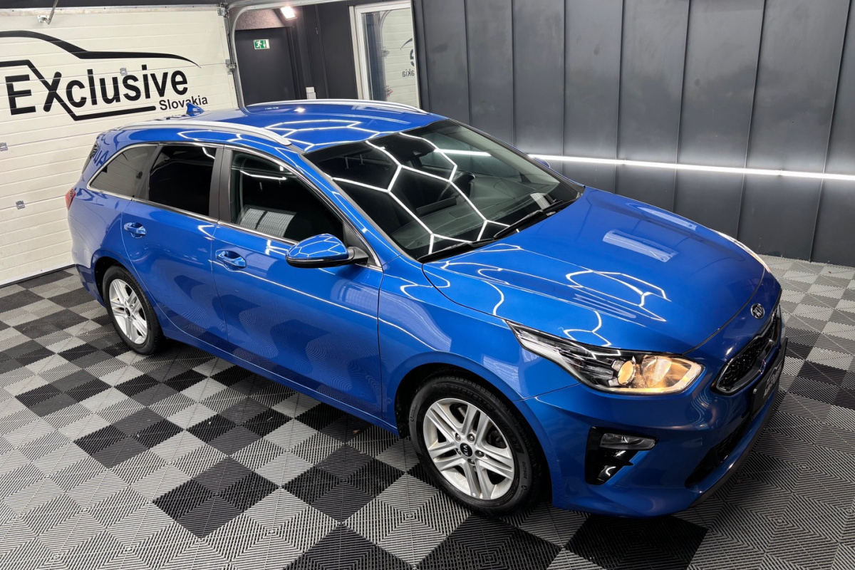 Ponuka vozidiel / Kia Ceed SW 1.5 T-GDi Silver - video