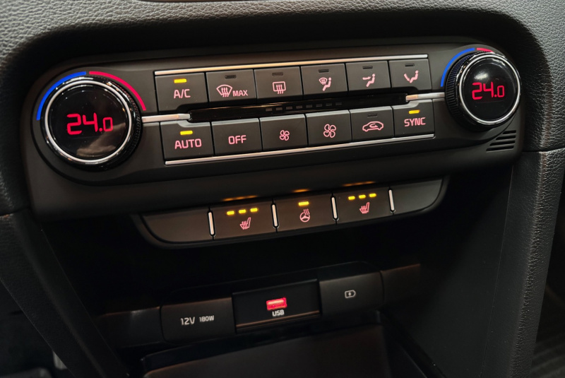  Ponuka vozidiel / Kia Ceed SW 1.5 T-GDi Silver - video