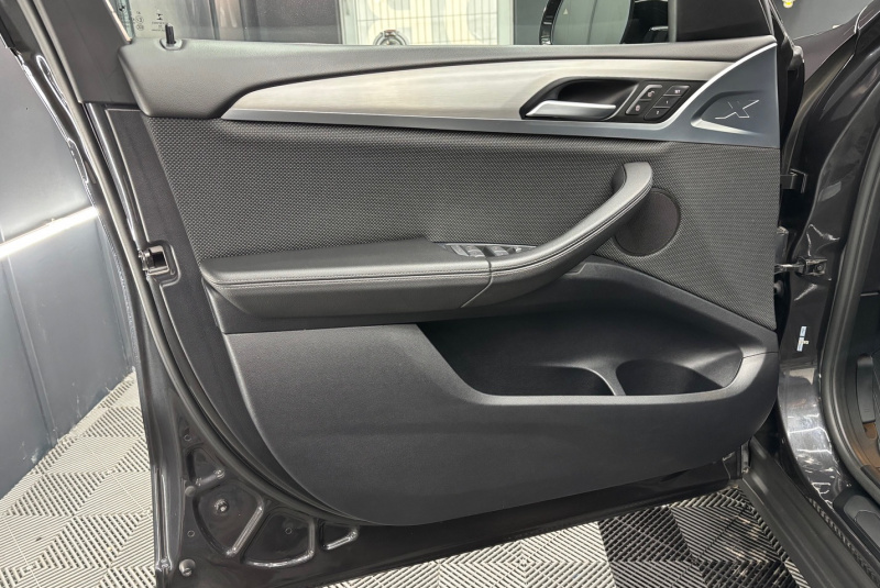  Ponuka vozidiel / BMW X3 xDrive30d A/T - video