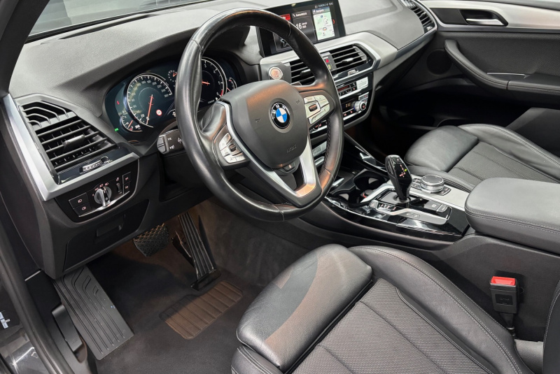  Ponuka vozidiel / BMW X3 xDrive30d A/T - video
