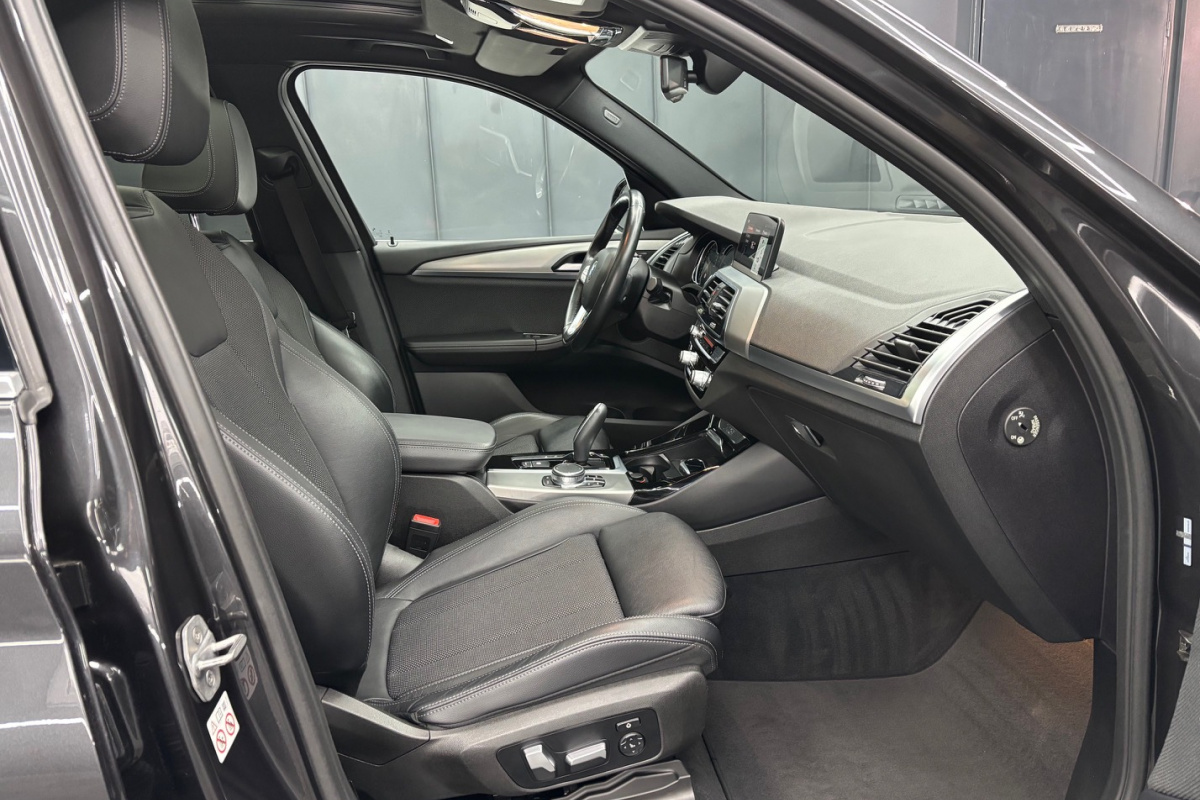 Ponuka vozidiel / BMW X3 xDrive30d A/T - video