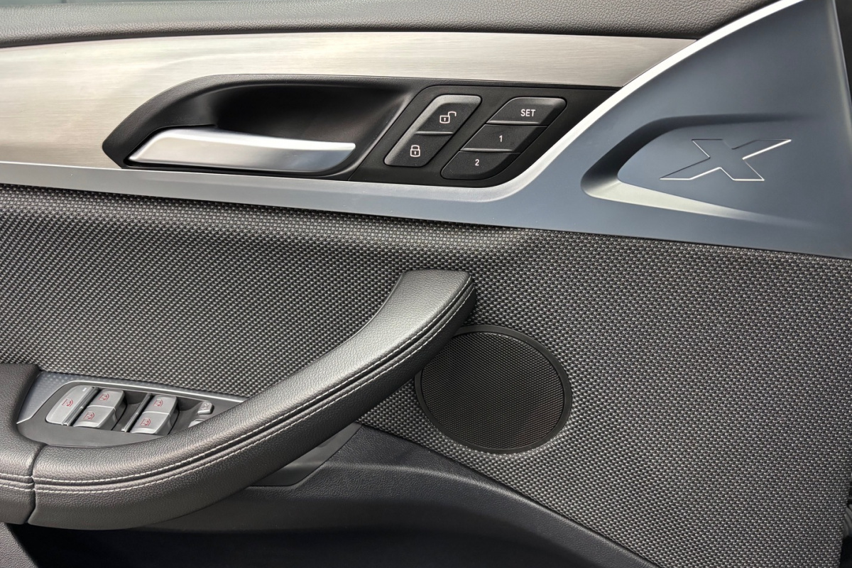 Ponuka vozidiel / BMW X3 xDrive30d A/T - video