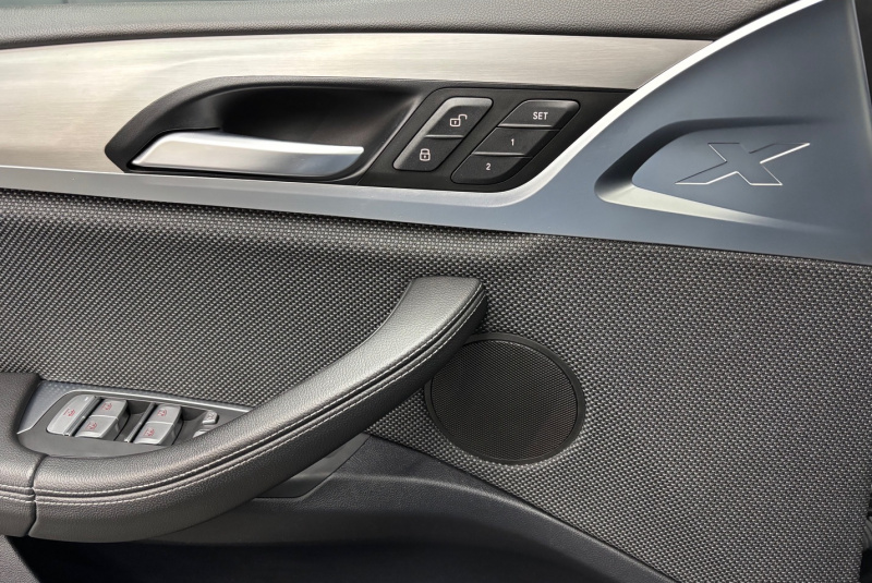  Ponuka vozidiel / BMW X3 xDrive30d A/T - video