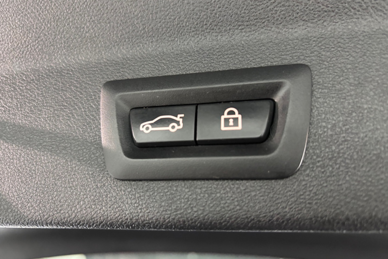  Ponuka vozidiel / BMW X3 xDrive30d A/T - video