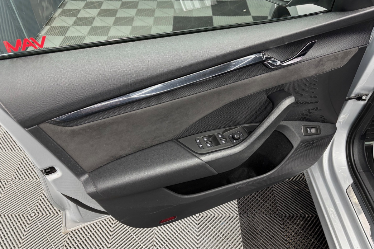 Ponuka vozidiel / Škoda Octavia 2.0 TSI RS DSG - video Ponuka vozidiel / Škoda Octavia 2.0 TSI RS DSG - video