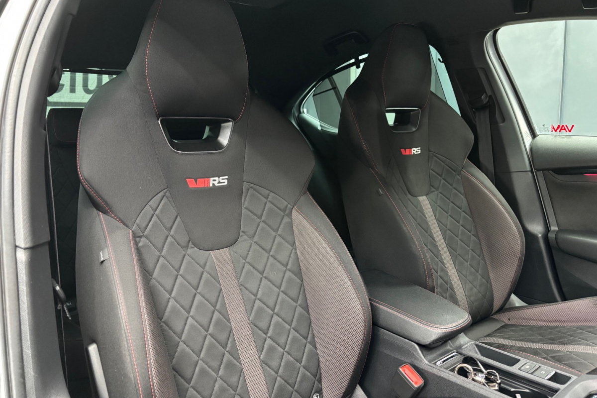 Ponuka vozidiel / Škoda Octavia 2.0 TSI RS DSG - video