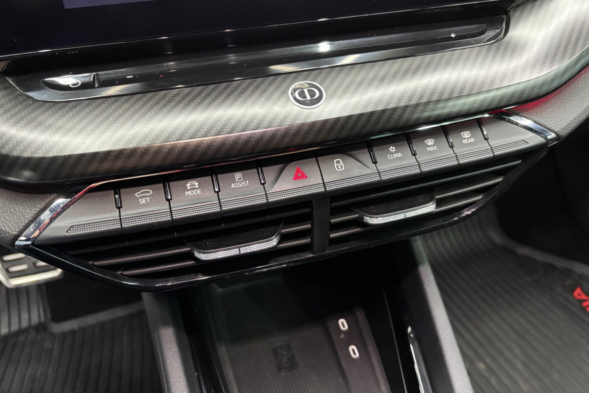 Ponuka vozidiel / Škoda Octavia 2.0 TSI RS DSG - video