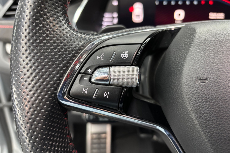  Ponuka vozidiel / Škoda Octavia 2.0 TSI RS DSG - video