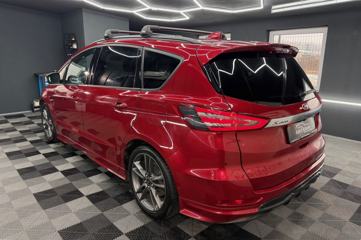 Ponuka vozidiel / Ford S-Max 2.5 ST Hybrid - video