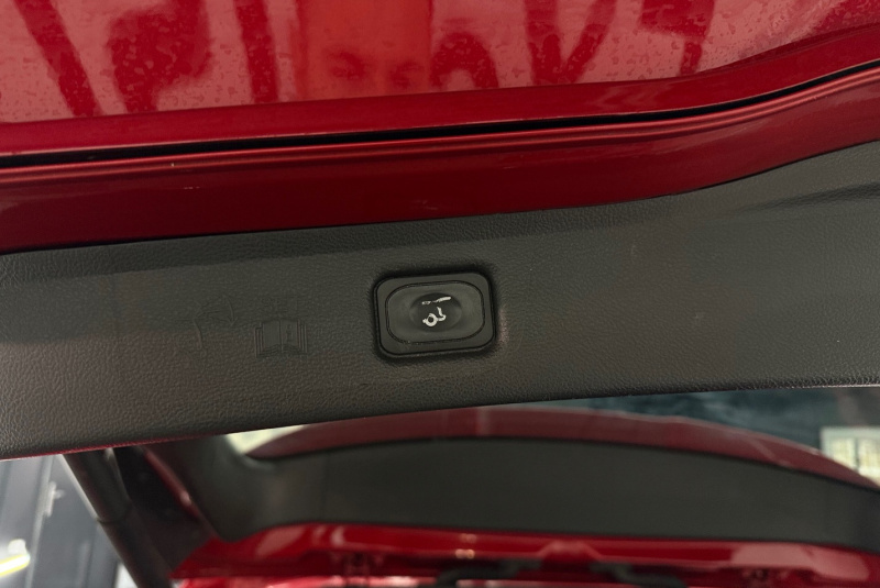  Ponuka vozidiel / Ford S-Max 2.5 ST Hybrid - video