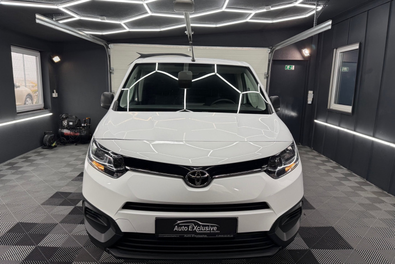  Ponuka vozidiel / Toyota Proace City 1.5 Diesel - video